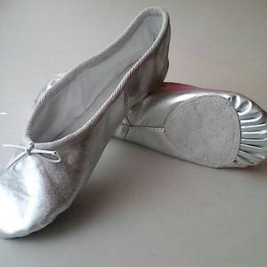 Metallic Silver Leather Ballet Slippers in Girls & Children&#39;s sizes