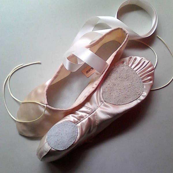 Handmade Antique Ivory Satin Ballet Slippers -  Split Soles in Girls/Youth sizes