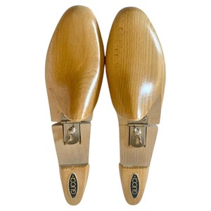 Gucci Cedar Wood Shoe Trees with Gold Accents Gucci | Shoes | Gucci Cedar Wood Shoe Trees With Gold  main image 4