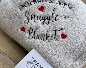 Snuggle Blanket/Personalized Plush Blanket/Snuggle Blanket Design/Embroidered Snuggle Gift/Couple Gift/ Valentine Blanket/FAST Ship