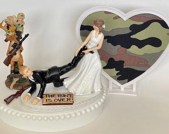 Wedding Cake Topper Hunting Themed the Hunt is Over Treed Deer Hunter Rifle Fun Bride Groom Green Camo Heart Humorous Groom's Cake Top Idea