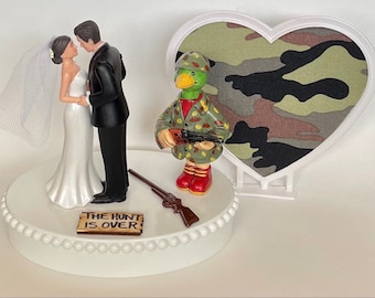 Duck Hunting Wedding Cake Topper: Camo Heart, Bride & Groom