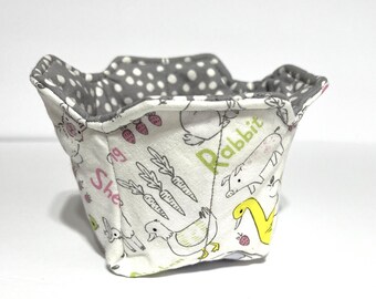 Farm Animal Pint Cozy: Reversible Cotton ice cream / single serving soup / Mac and cheese / Cereal / Snack Cozy