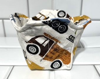 Construction Truck Pint Cozy: Reversible Cotton ice cream / single serving soup / Mac and cheese / Cereal / Snack Cozy