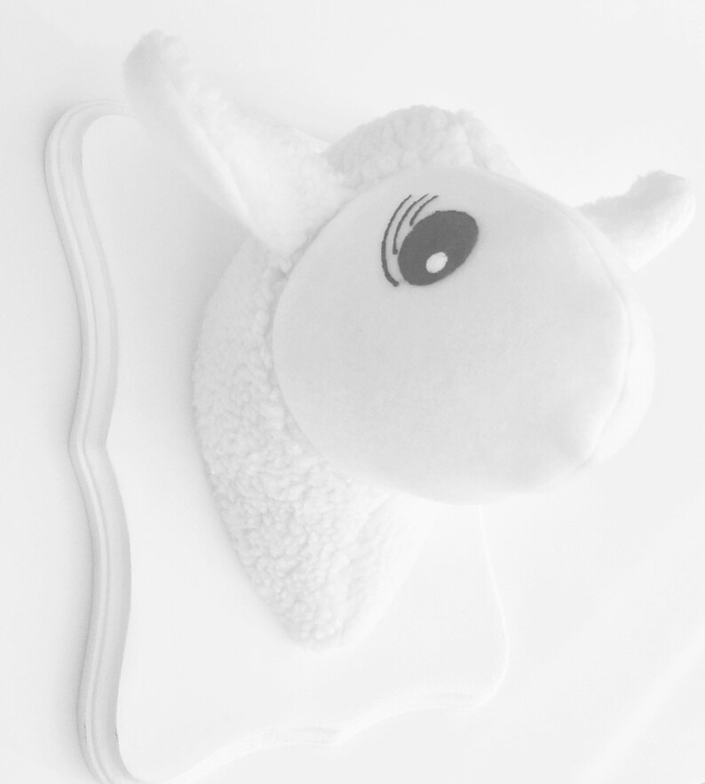 stuffed animal wall mount nursery