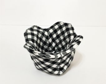 White and Black Buffalo Check Ice Cream Pint Cozy / Ice Cream Lovers / Gifts for College Kids / Single Soup Hot Pad / Gifts for Him and Her