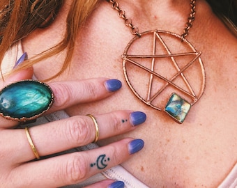 COLLIER PENTACLE