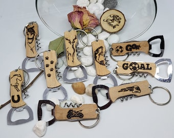 Porte clé décapsuleur 10 modèles différents en bois et métal modèle unique, ouvre bouteille, couteau, cadeau homme femme fabriqué en France