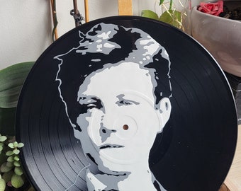 Vinyle recyclé (adaptable en horloge) Arthur Rimbaud portrait façon pop art du grand poète peint a la main déco unique