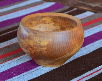 Figured maple serving bowl