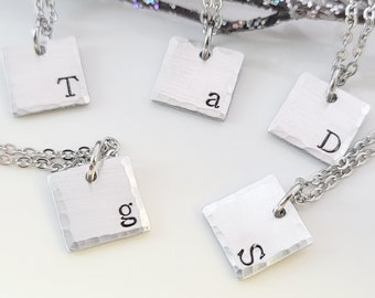 Collar con inicial, collar con letra, regalo de San Valentín, regalo personalizado para ella, regalo para mamá, regalo para hija, regalo pensando en ti