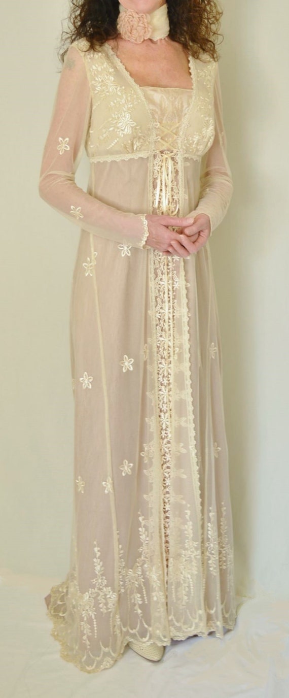 long sleeve no lace wedding dress