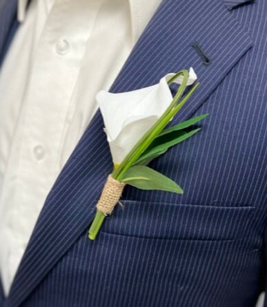 Groom Boutonniere Magnetic Flower Corsage Lapel Vase Pin. Black Crystal  Base With White Dogwood Floral Arrangement. Silk Covered Back Button 