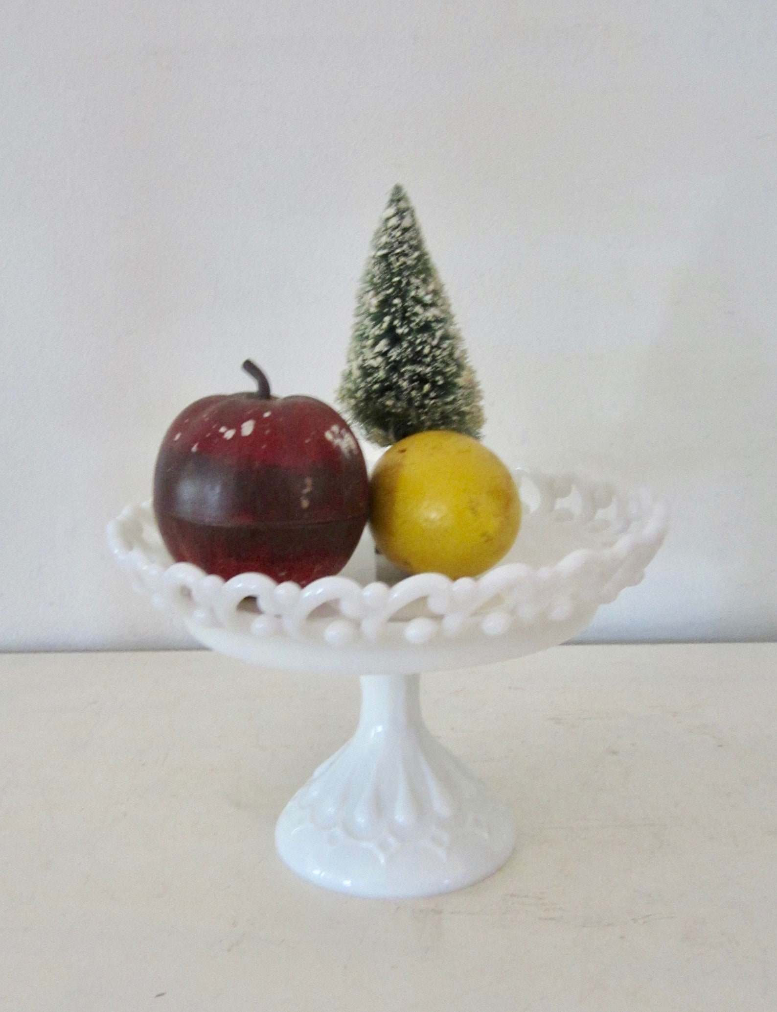 Vintage Milk Glass Fruit Dish Scalloped Top 8 White Etsy