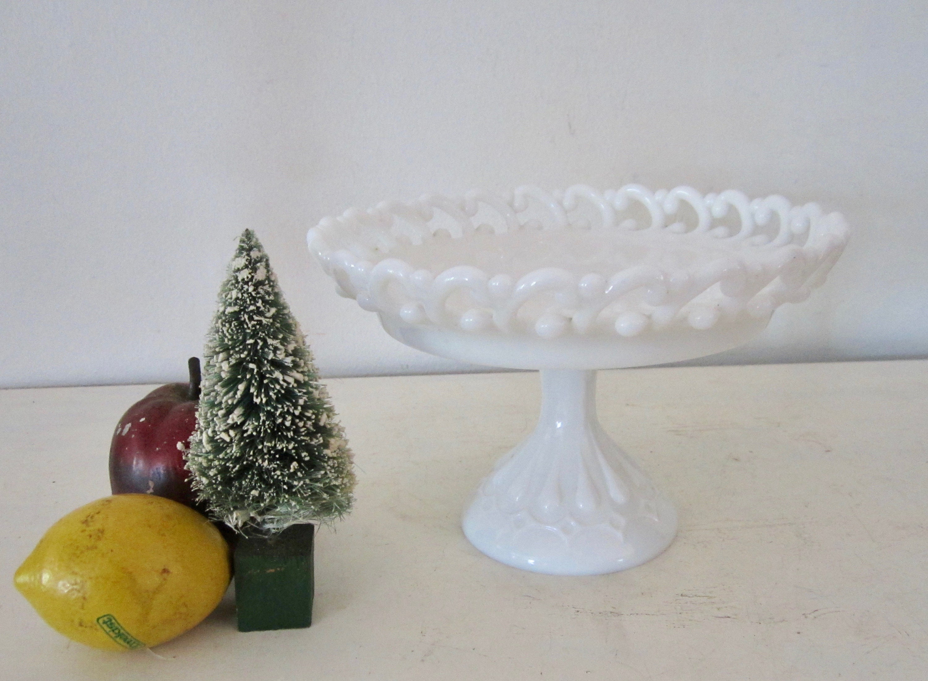 Vintage Milk Glass Fruit Dish Scalloped Top 8 White Etsy