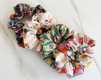 Rifle Paper Co Floral Scrunchies, Dahlia Blush Womens Hair Accessories