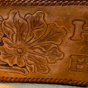 Cartera de cuero repujado estilo vaquero vintage