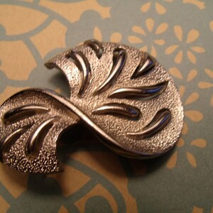 Brooch silver colored Leaf vintage