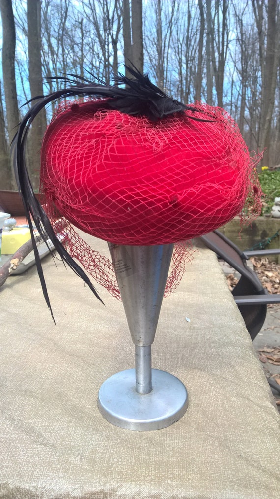 Wedding Hat Fascinator Feathers Velvet Netting Vi… - image 1