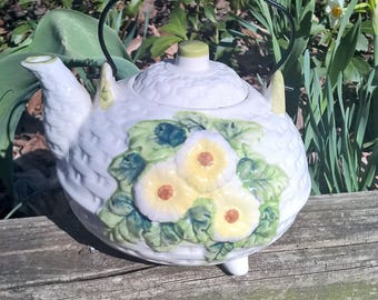 Vintage Teapot Lefton Spring and Summer White Daisies