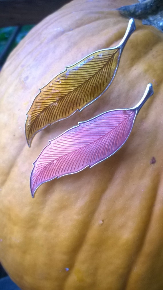 Brooches Pins Set of 2 Enamel Leaves