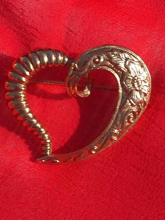 Valentine Heart Pin Brooch