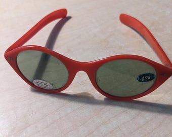 Foster Grant vintage Sunglasses Polarized with tag