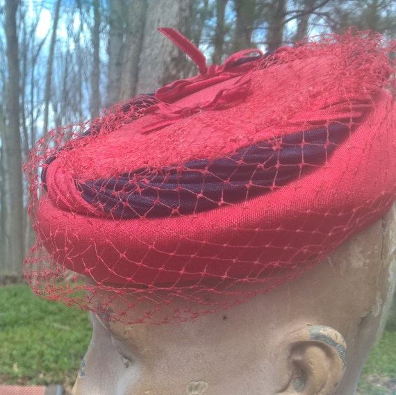 Red Straw Pillbox Hat with Veil - image 7