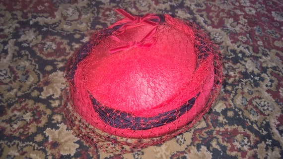 Red Straw Pillbox Hat with Veil - image 2