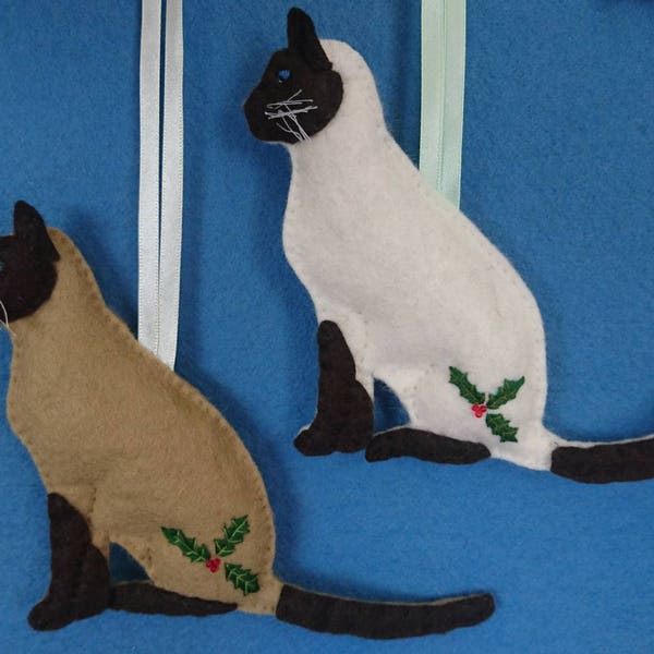 Seal point Christmas Siamese cat hanging felt Christmas tree decoration with hand-embroidered holly and 100% organic wool filling