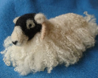 Needle Felted Swaledale Sheep Sculpture: Organic Wool Ornament