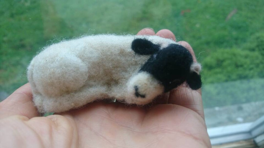 Protect long wool fibres while needle felting animals. 3 Top Tips