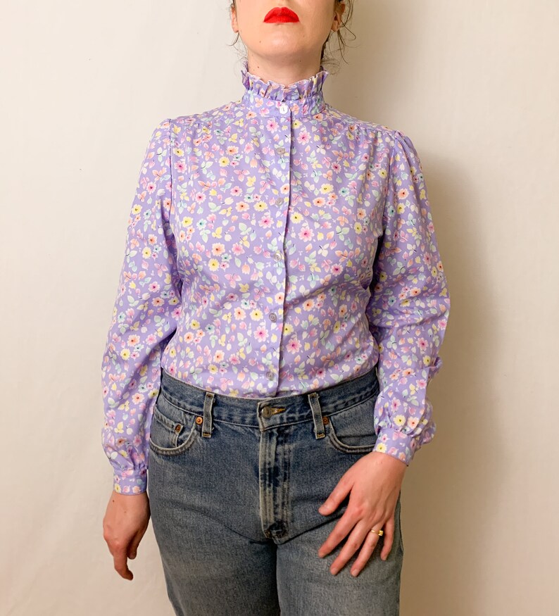 Vintage Lilac Floral Ruffle Nech Button-Up Blouse