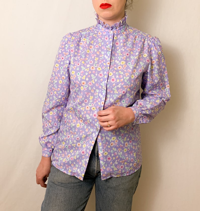 Vintage Lilac Floral Ruffle Nech Button-Up Blouse