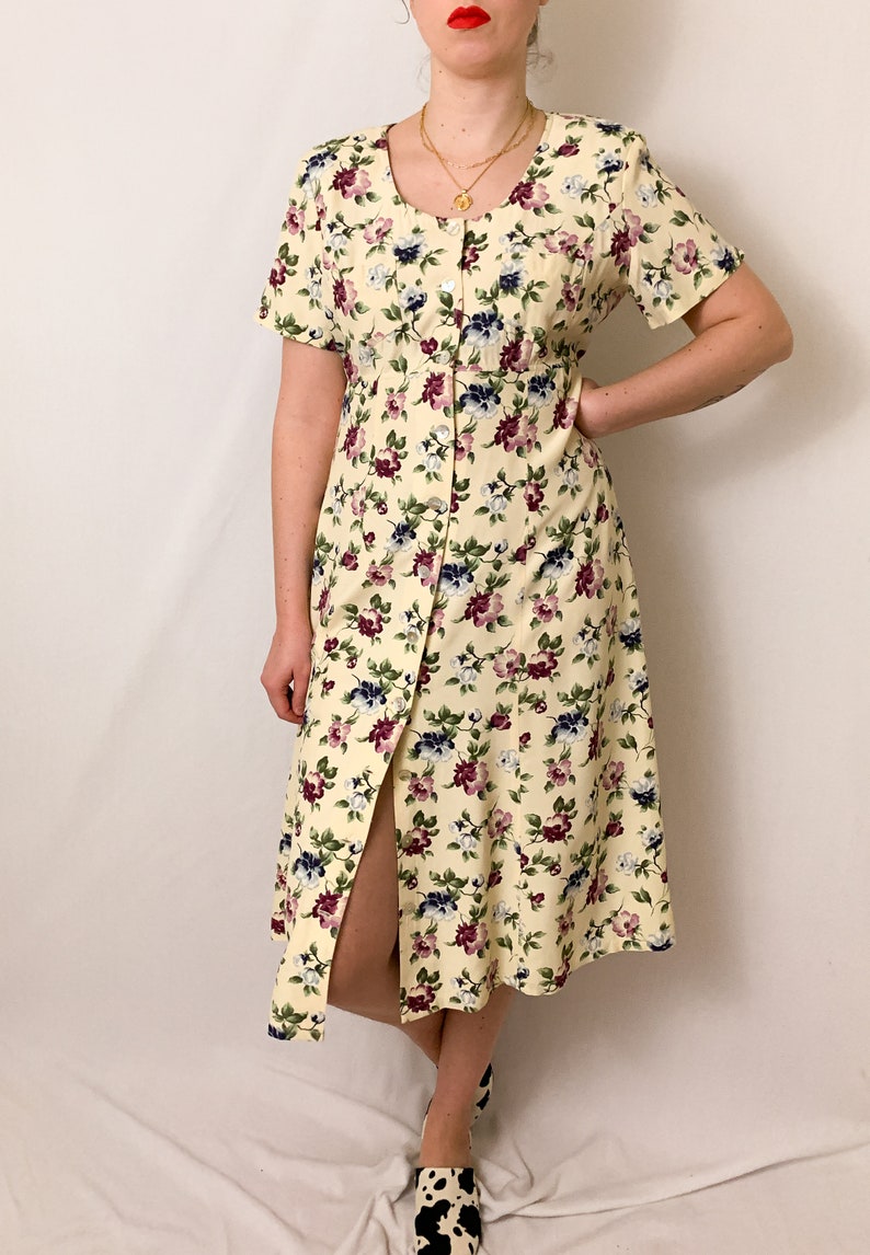 Vintage 90s Butter Yellow Short Sleeve Mother of Pearl Button Front Floral Dress