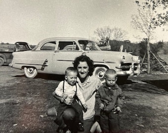 1953 Ford w Mom & 2 Toddler Boys ~ Vintage Found Photo Snapshot