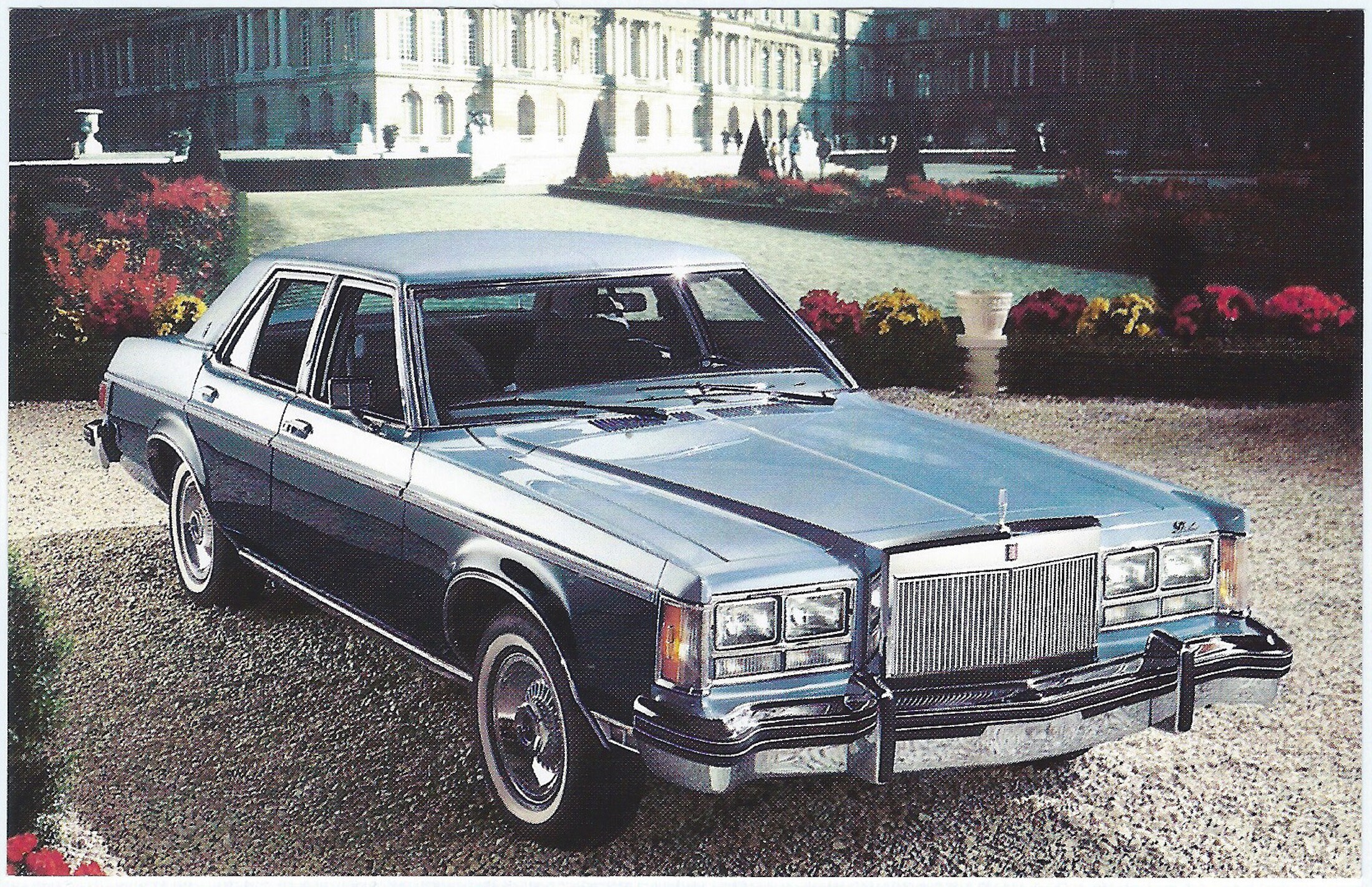 197778 Lincoln Versailles 4door Sedan Vintage Postcard Original Factorypublished Promotional