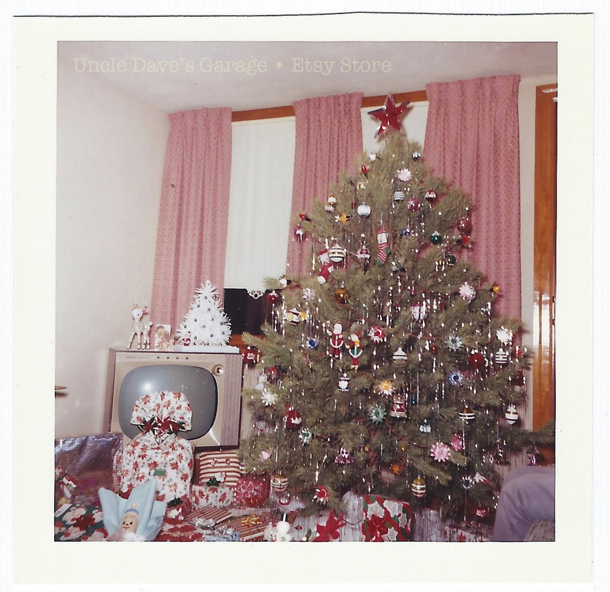 Tinsely Xmas Tree With TV ~ 1960s Vintage Snapshot Photo Mid