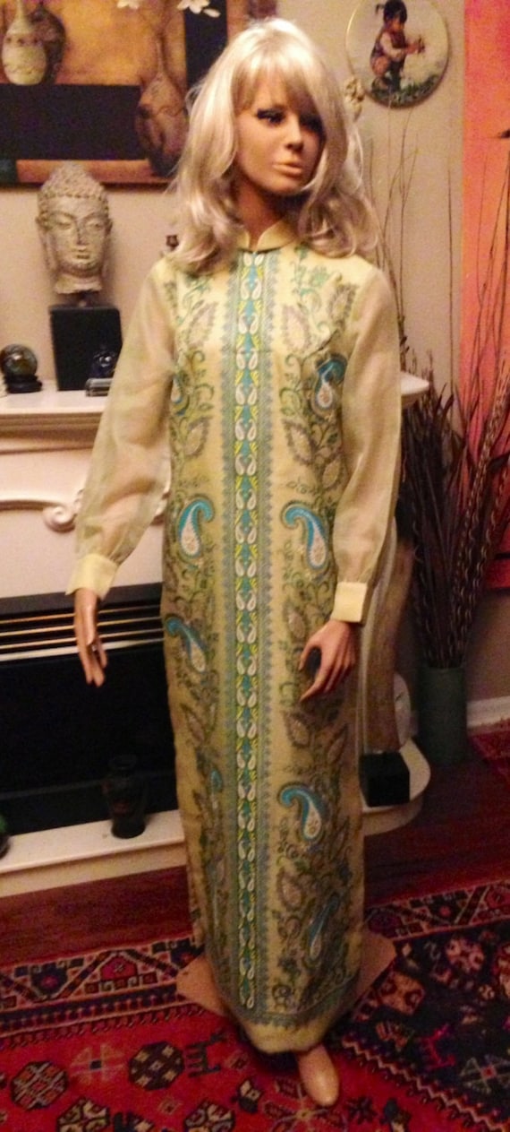 1970s Alfred Shaheen kaftan dress