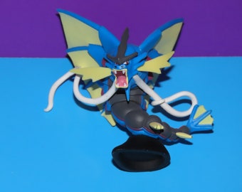 Figura coleccionable oficial de Pokémon Mega Gyarados