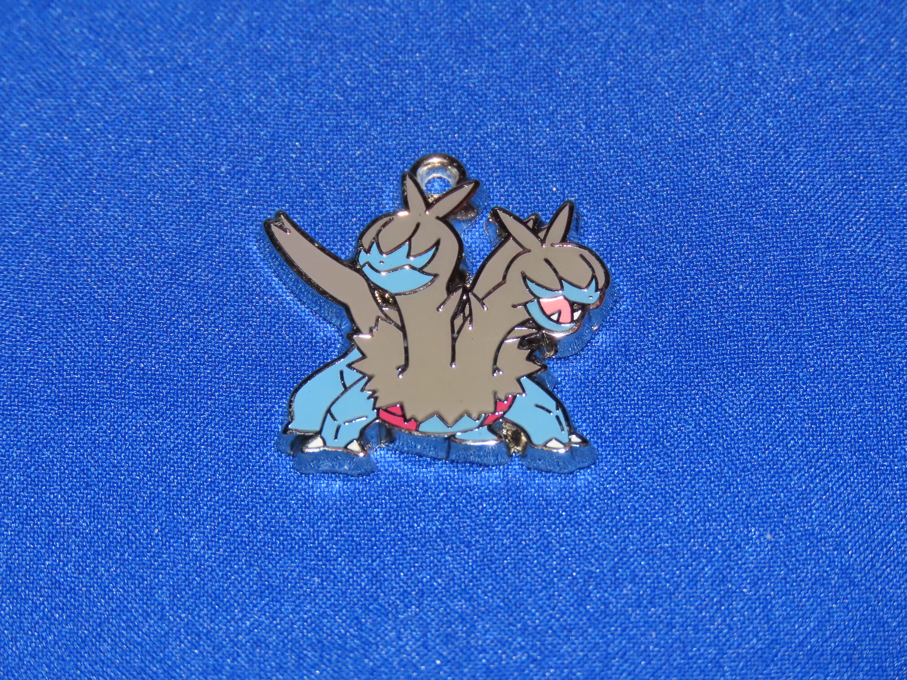 Deino, Zweilous & Hydreigon Evolution Pokémon Pin