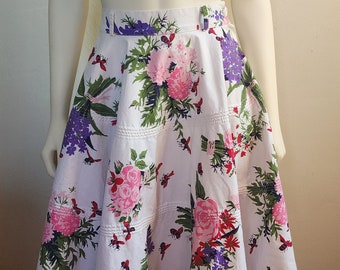 1950s Bees and Flowers Novelty Print Circle Skirt – Small