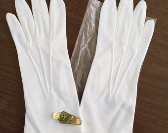 Midcentury New Old Stock White Nylon Gloves Large