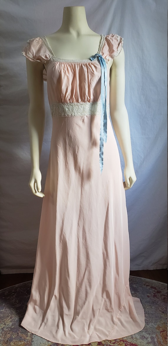 Lovely 40s / 50s Pink Night Gown with Blue Bow / M