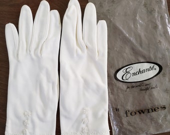 Midcentury Beaded White Stretch Gloves by Miss Aris