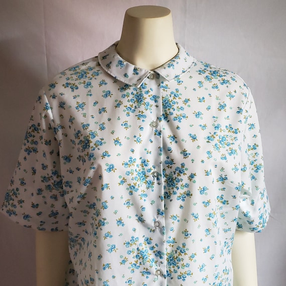 1970s Blue and White Floral House Dress / XL - image 1
