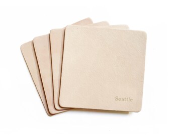 Juego de posavasos personalizados de cuero genuino. Posavasos personalizados grabados. Posavasos personalizados para bodas. Posavasos de cuero con relieve.