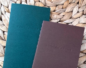 Cuaderno pequeño personalizado con encuadernación en relieve ciego. Cuaderno de texto personalizado con relieve (7,6 cm x 14 cm). Cuadernos pequeños personalizados con encuadernación en relieve.