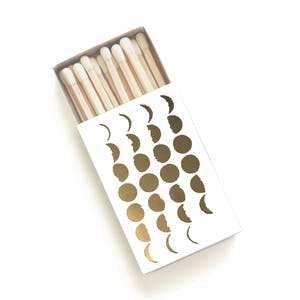 28 Phases of the Moon Matchbox. Moon Phase Diagram Matchbook. Lunar Chart Matches. Celestial Decor. Astronomy Gift. Solar Eclipse Gift.