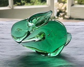 Gorgeous Hand-Blown Emerald Green Art Glass Lead Crystal Bunny Rabbit Ornament Paperweight Netsuke Style